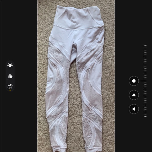 Lululemon White Lace Wunder Under - Picture 2 of 4